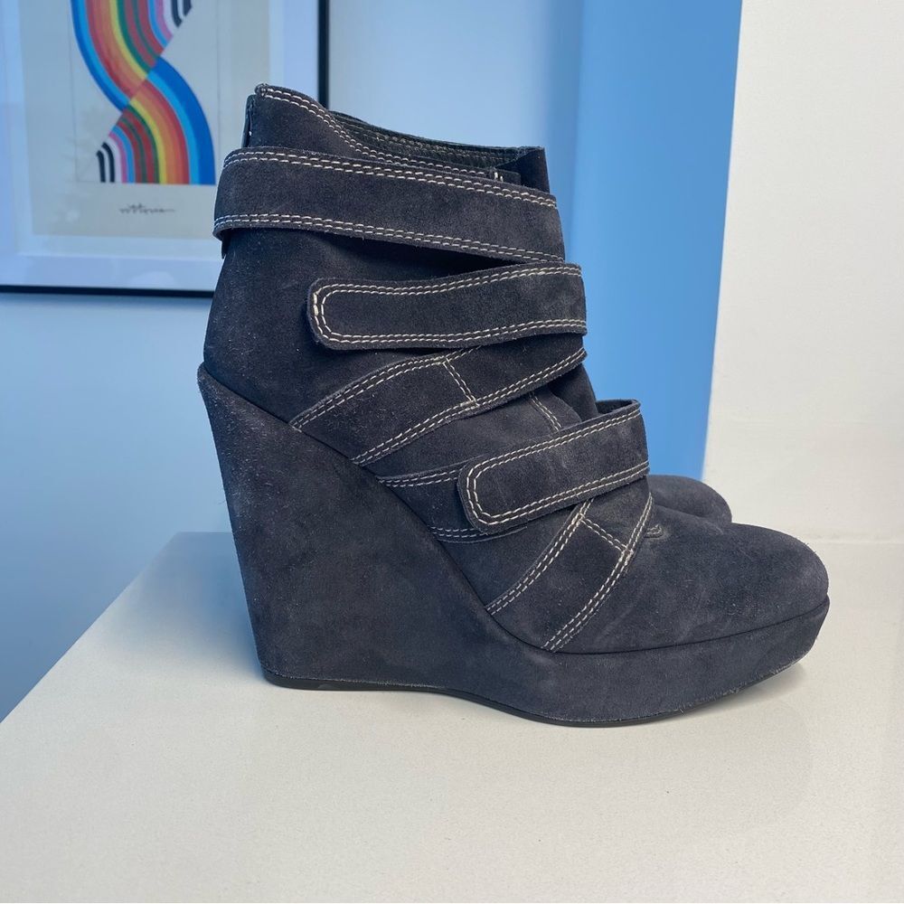 Stuart Weitzman Wildchild Dark Gray Suede Platfor… - image 3